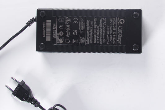 CYSUM M900 48V Cargador