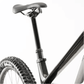 Sillin y poste de asiento de la bicicleta Raymon Airok Ultra, diseño ligero y resistente para senderismo.