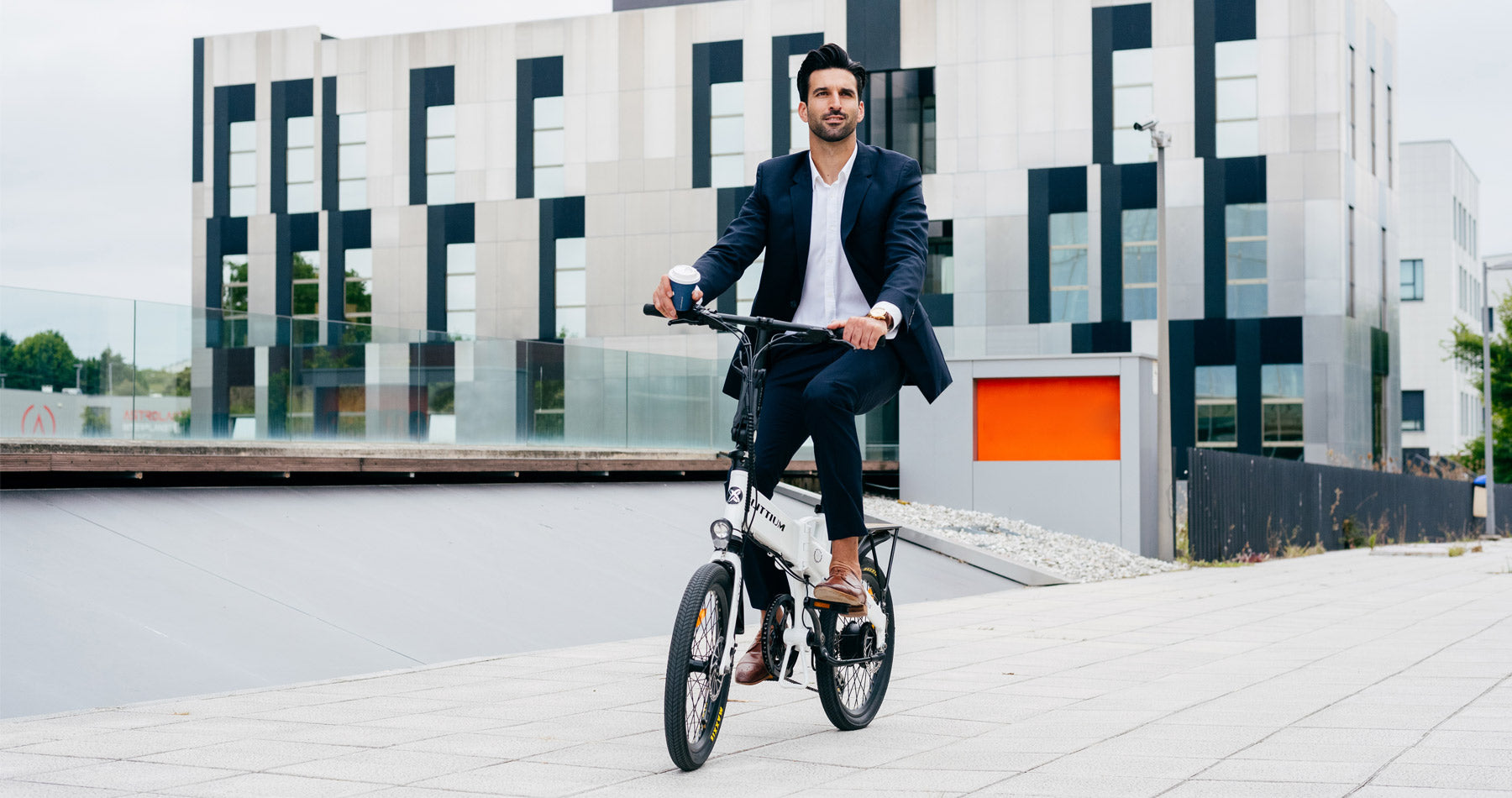 Bicicleta Eléctrica Ibiza Dogma 04 con Motor 250W, Batería Samsung y Ruedas 20"